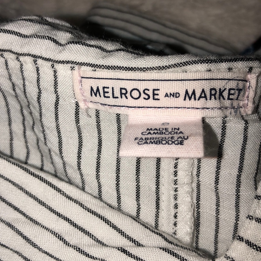 Mel Rose and market off the shoulder shirt - Picture 4 of 4